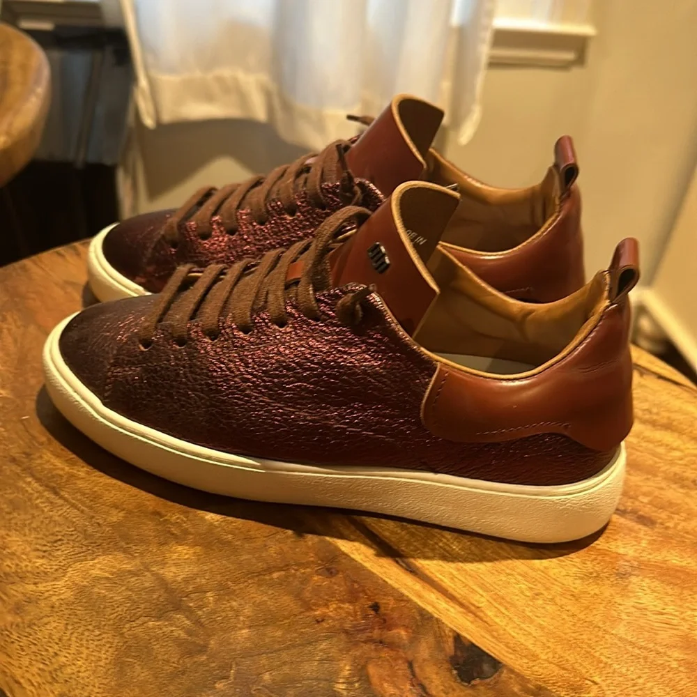 Red Metallic Esseutesse Sneakers size 36 - Picture 3 of 7